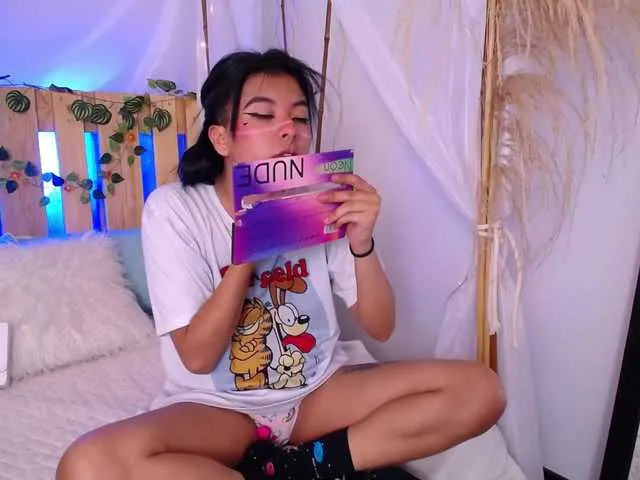 Live sex webcam photo for noahbloom #273952905