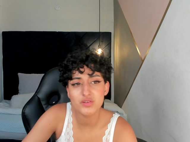 Live sex webcam photo for noahhalee #275529018