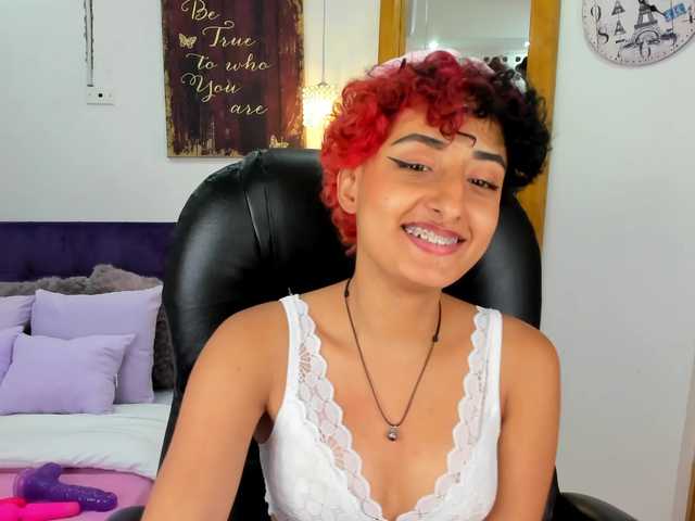 Live sex webcam photo for noahhalee #275653302