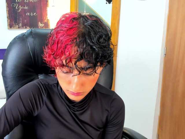 Live sex webcam photo for noahhalee #275938692