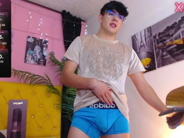 Live sex webcam photo for nolan-twink1 #284346129
