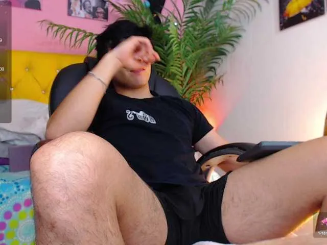 Live sex webcam photo for nolan-twink1 #288228801