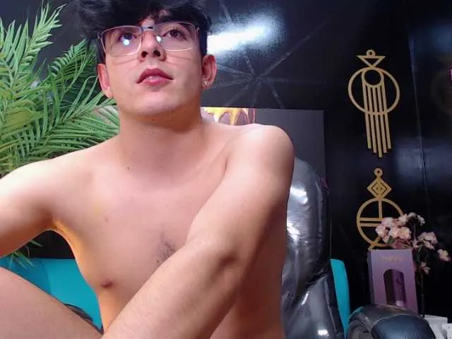 Live sex webcam photo for nolan-twink1 #288445745