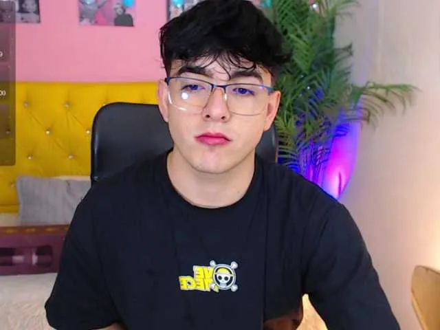 Live sex webcam photo for nolan-twink1 #289133516