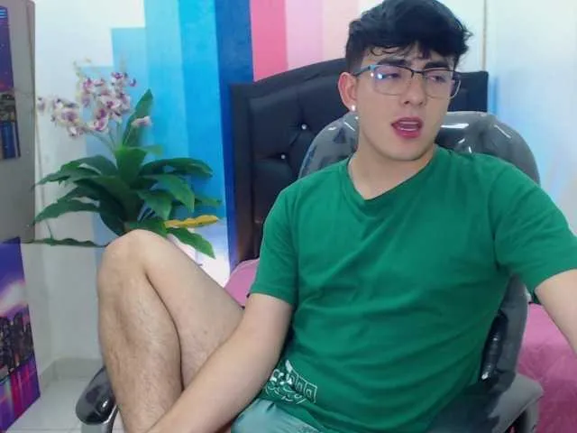 Live sex webcam photo for nolan-twink1 #289324037