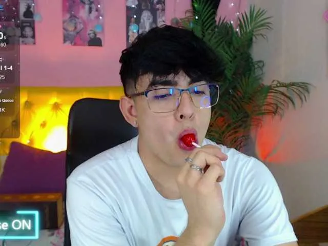Live sex webcam photo for nolan-twink1 #289903357