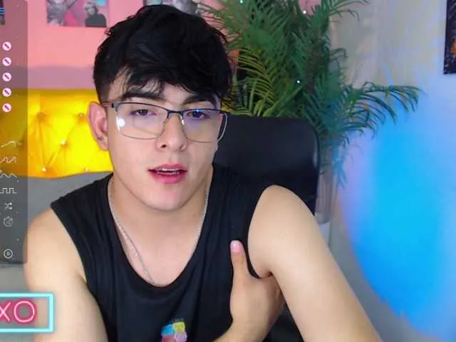 Live sex webcam photo for nolan-twink1 #290022793