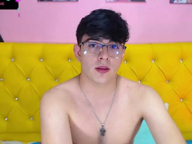 Live sex webcam photo for nolan-twink1 #290125000
