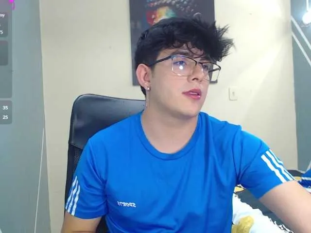 Live sex webcam photo for nolan-twink1 #290323374