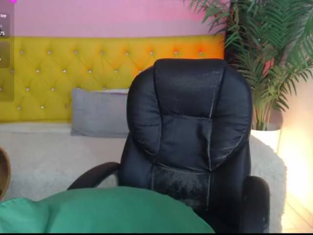 Live sex webcam photo for nolan-twink1 #290361886