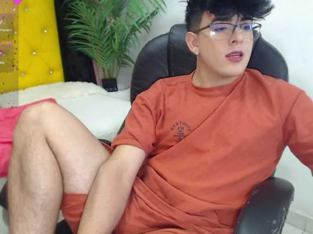Live sex webcam photo for nolan-twink1 #290415938