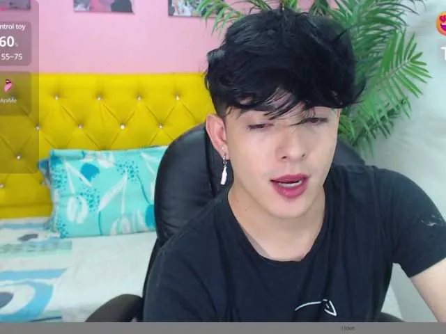 Live sex webcam photo for nolan-twink1 #290514767