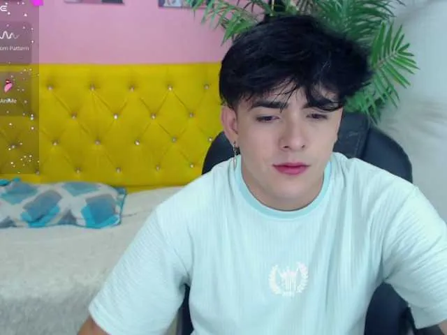 Live sex webcam photo for nolan-twink1 #290622705