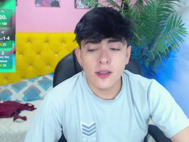 Live sex webcam photo for nolan-twink1 #290655639