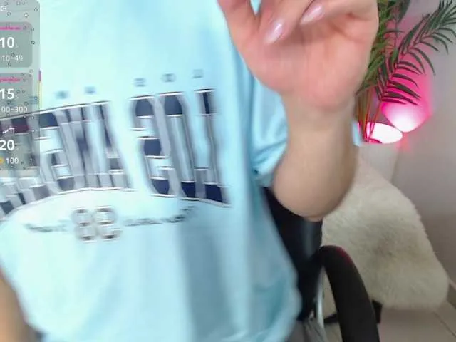 Live sex webcam photo for nolan-twink1 #291293733