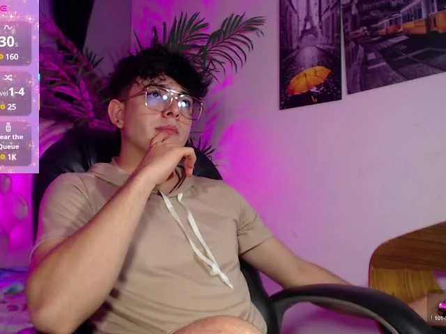 Live sex webcam photo for nolan-twink1 #291333201