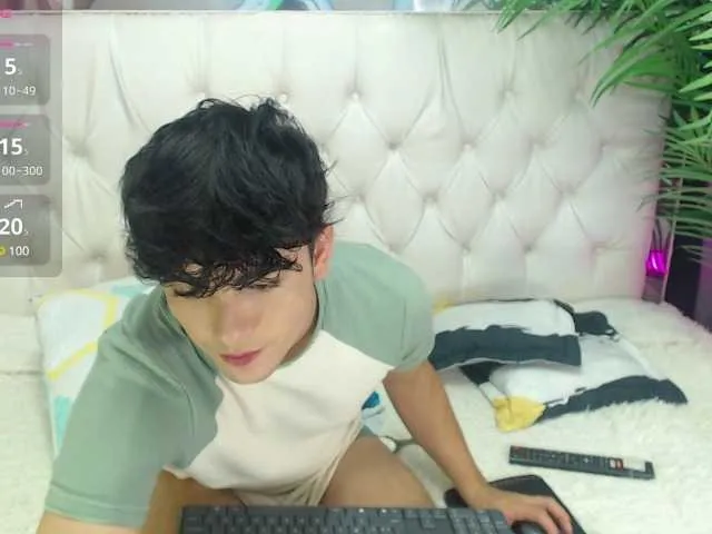 Live sex webcam photo for nolan-twink1 #291460698