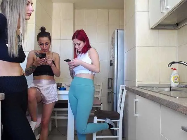 Live sex webcam photo for nolimit3some #272837114