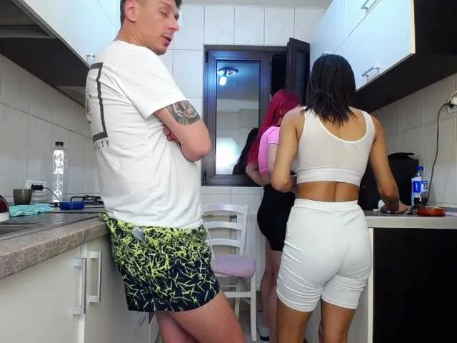 Live sex webcam photo for nolimit3some #273442248