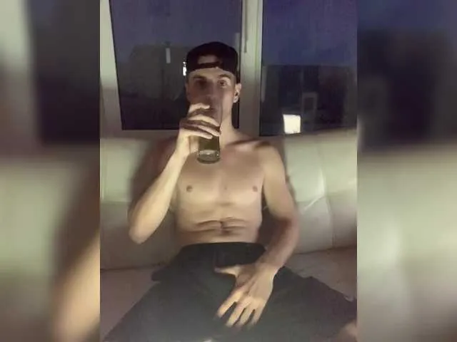 Live sex webcam photo for notary #291407329