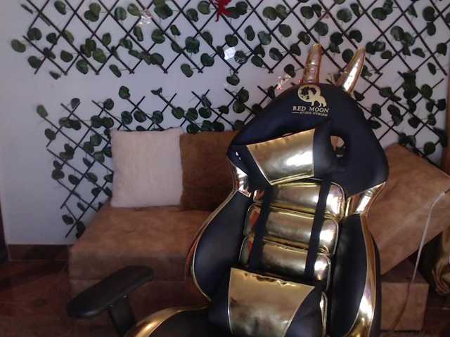 Live sex webcam photo for nut-xxx #272559554