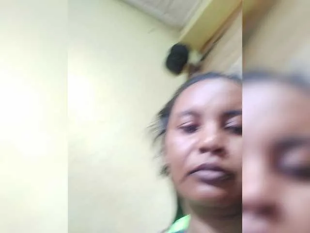 Live sex webcam photo for odettah #277358871