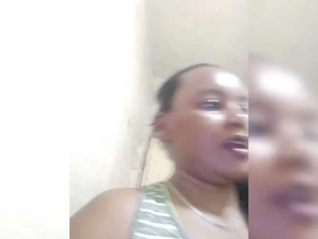 Live sex webcam photo for odettah #277710415