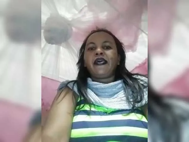 Live sex webcam photo for odettah #278282345