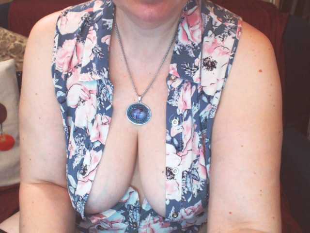 Live sex webcam photo for oksiss #271976086