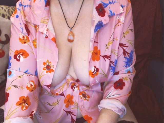 Live sex webcam photo for oksiss #272304493