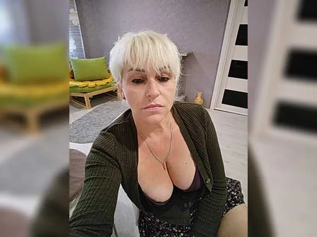 Live sex webcam photo for oksuhaa #275615855