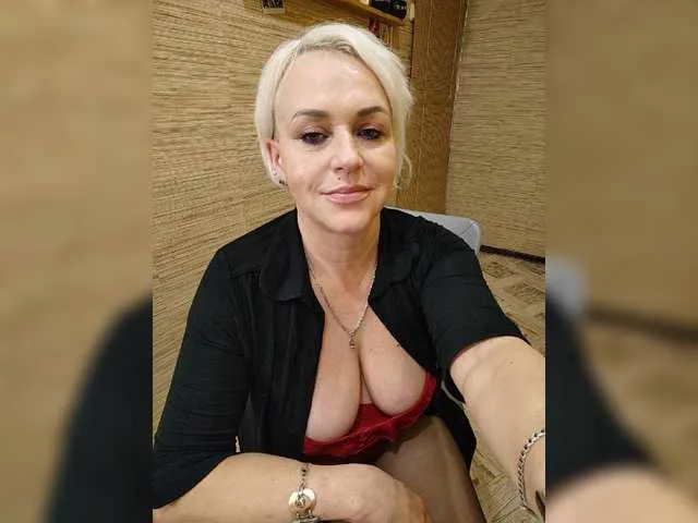 Live sex webcam photo for oksuhaa #277509899