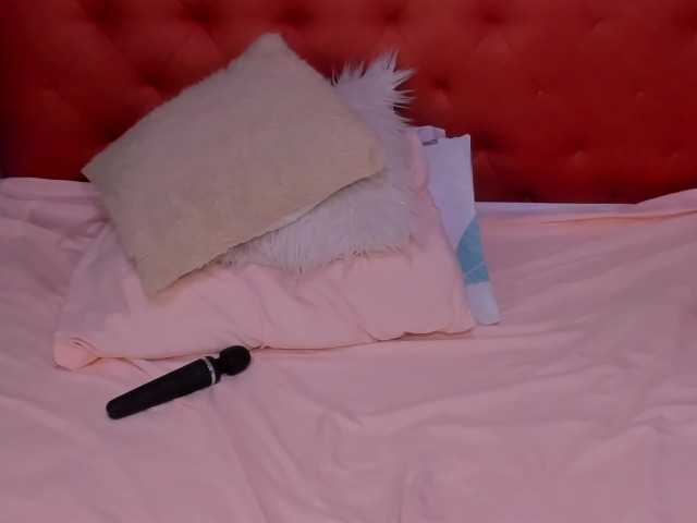 Live sex webcam photo for oliviia-love #291516873