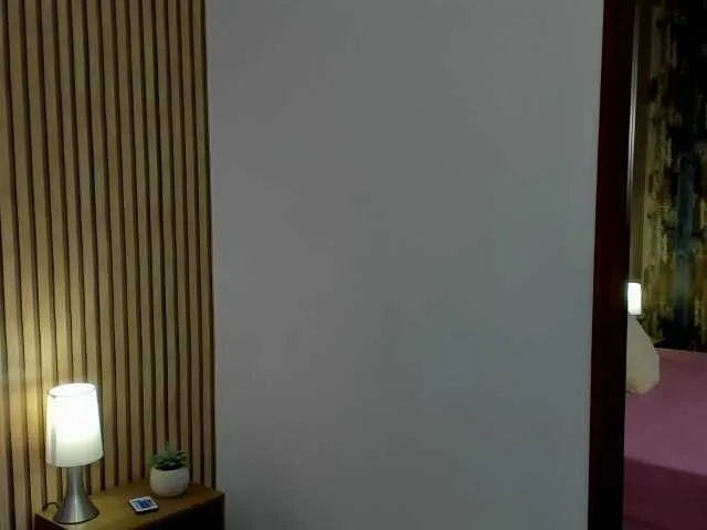 Live sex webcam photo for oliviia-love #291848502