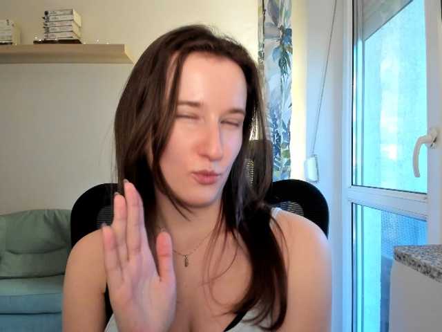 Live sex webcam photo for oliwiaaa2005 #290407109