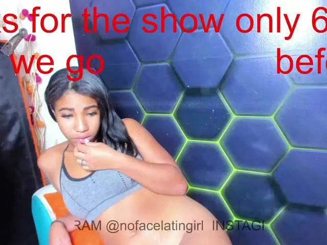 Live sex webcam photo for orgasmroom212 #273233805
