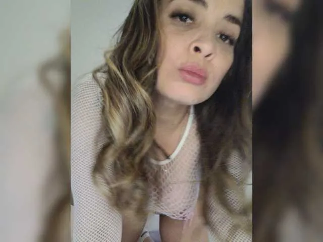 Live sex webcam photo for orianastevens #275897612