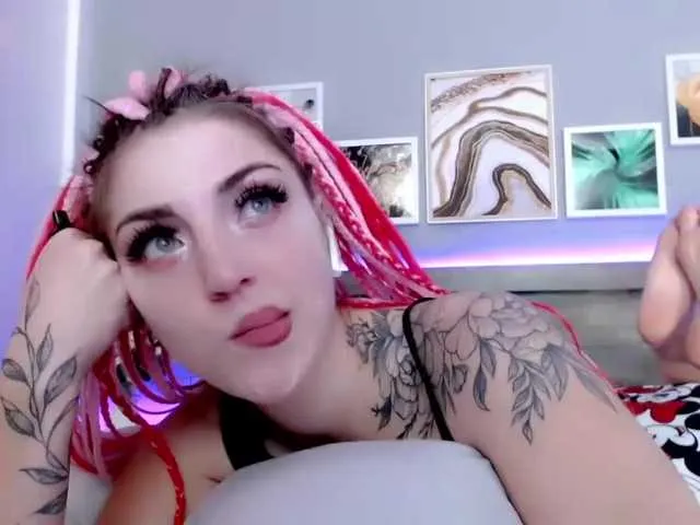 Live sex webcam photo for ossirin #275579671