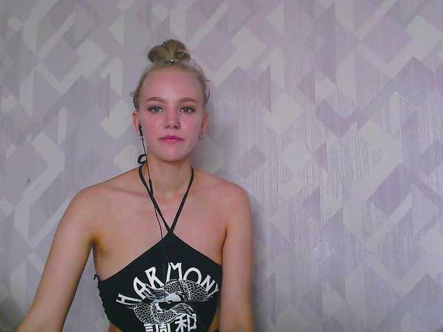 Live sex webcam photo for ostraiker1 #275560601