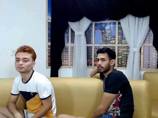 Live sex webcam photo for oversizedguys #274387059