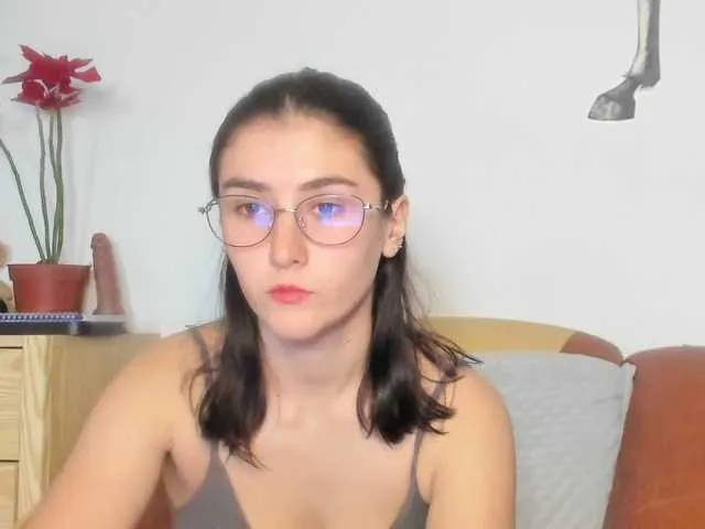 Live sex webcam photo for ozlemyilmaz23 #290353536