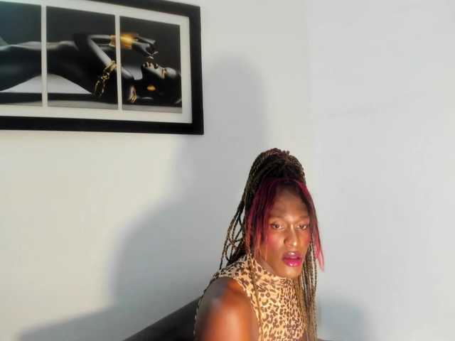 Live sex webcam photo for paloma-star #290923997