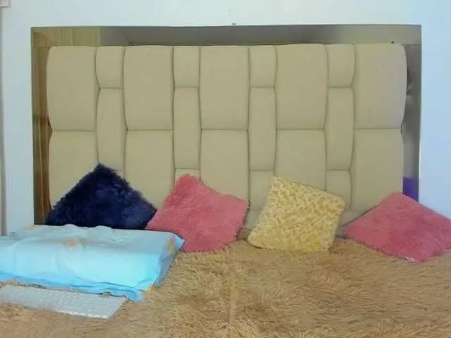 Live sex webcam photo for pamela-boss #274499879