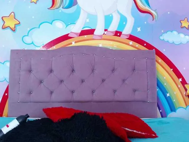 Live sex webcam photo for pamela-slim #275535109