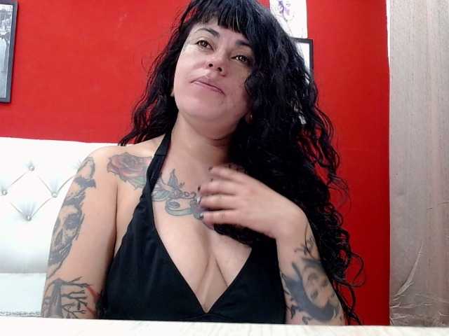 Live sex webcam photo for pamela666 #290536366