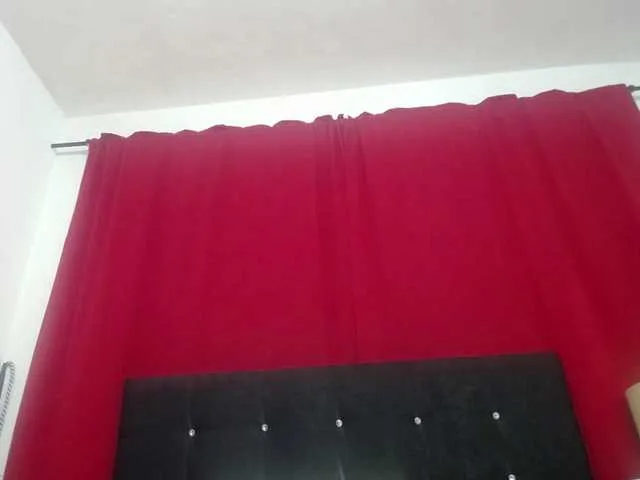 Live sex webcam photo for pamelazea #271930275