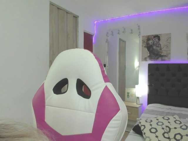 Live sex webcam photo for paolaih #274034652