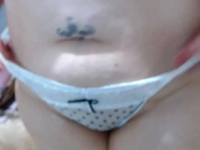 Live sex webcam photo for papillonflower12 #275630758