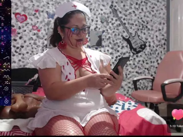 Live sex webcam photo for papillonflower12 #276607354