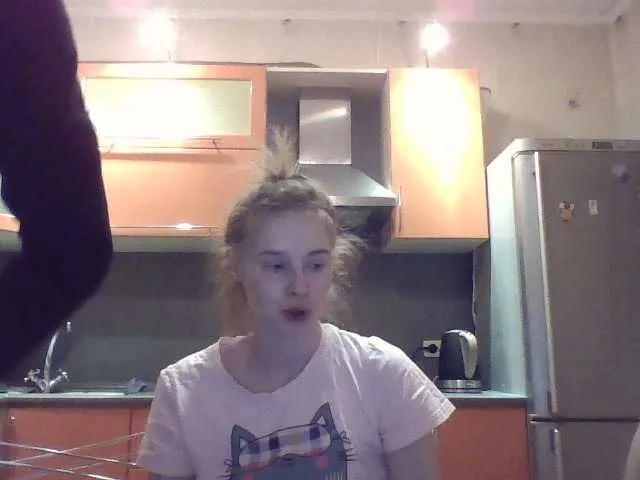 Live sex webcam photo for parapocaifu777 #277390106